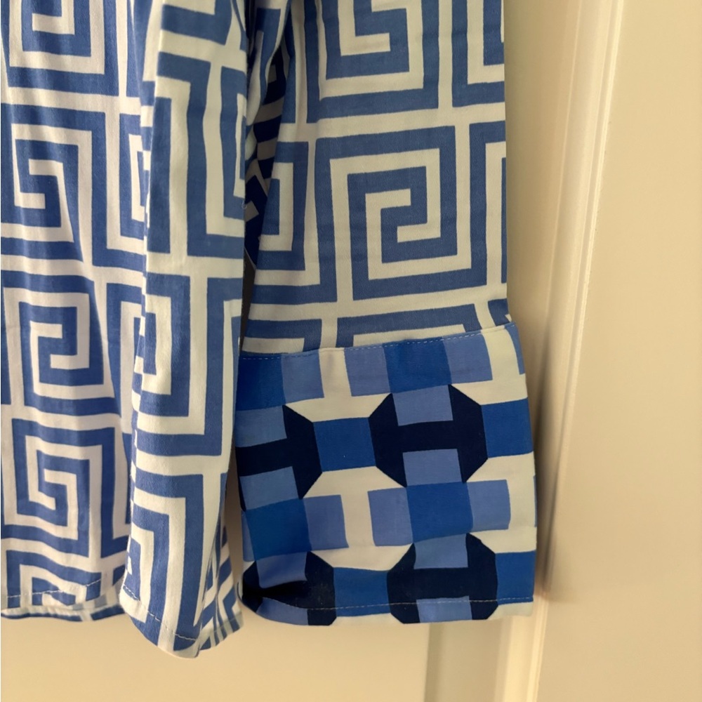 Tizzie Blue and White Geometric Women's Blouse - Picture 3 of 4